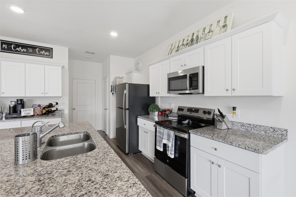 10138 Tiger Flower Lane - Photo 7