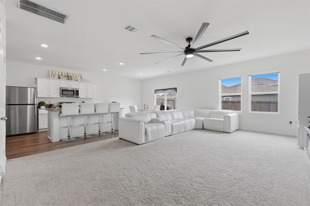 10138 Tiger Flower Lane - Photo 3