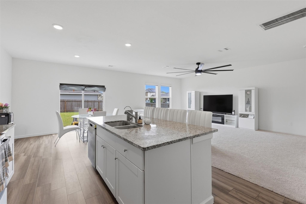 10138 Tiger Flower Lane - Photo 8