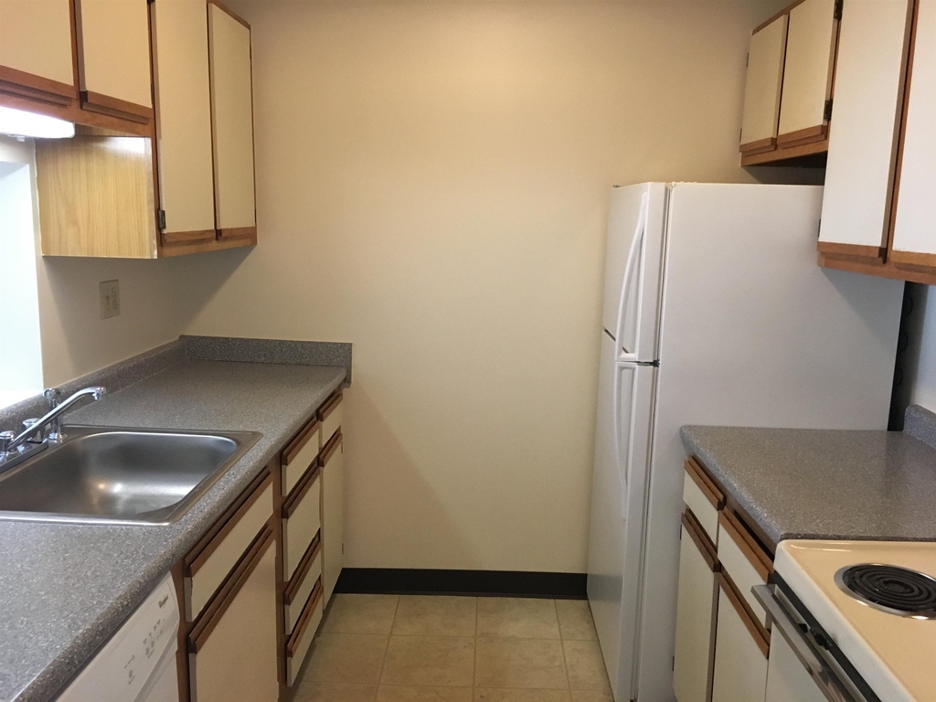 171 Eastern - Photo 9