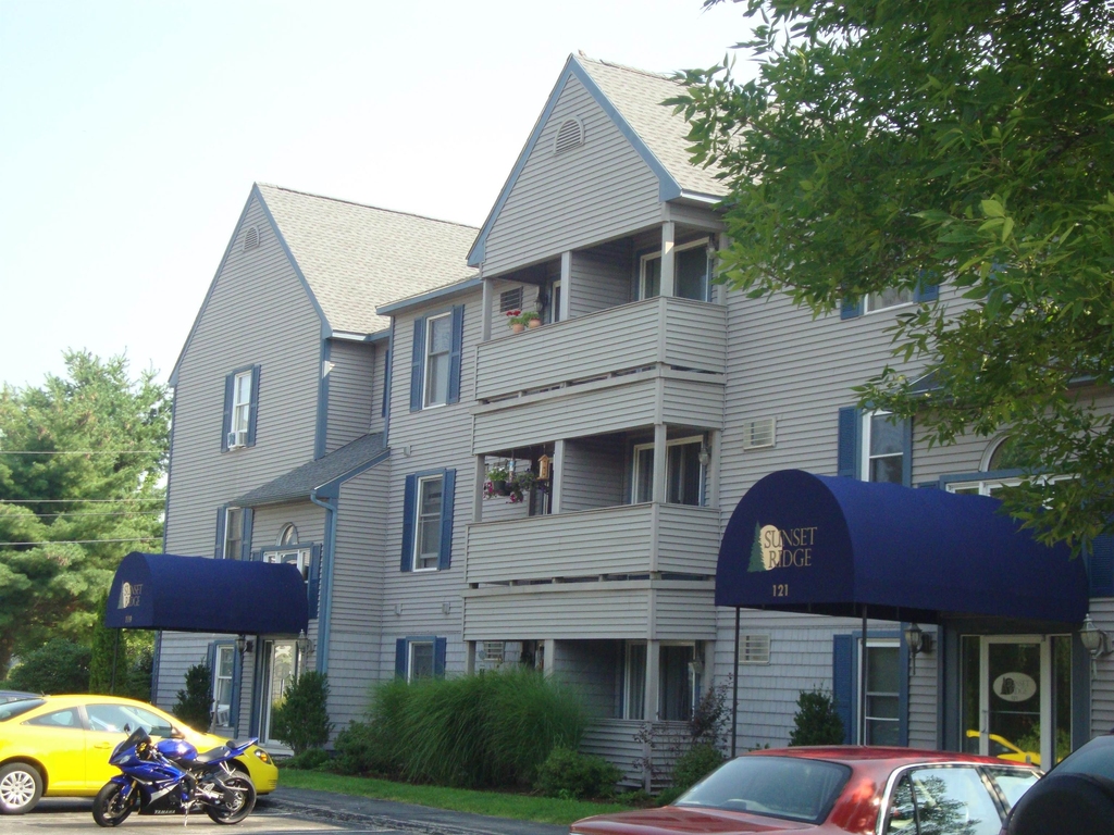171 Eastern - Photo 0