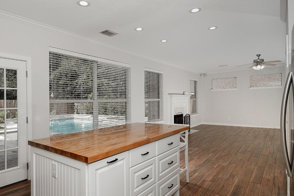 23 Shellbark - Photo 13