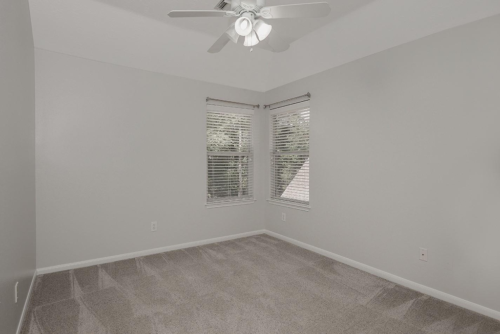 23 Shellbark - Photo 21