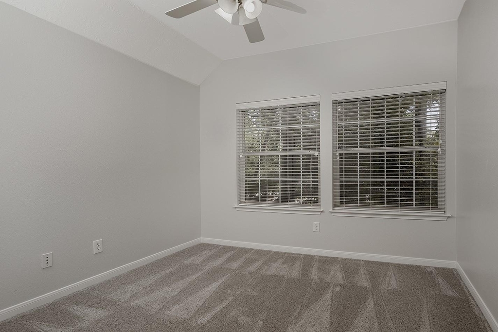 23 Shellbark - Photo 23