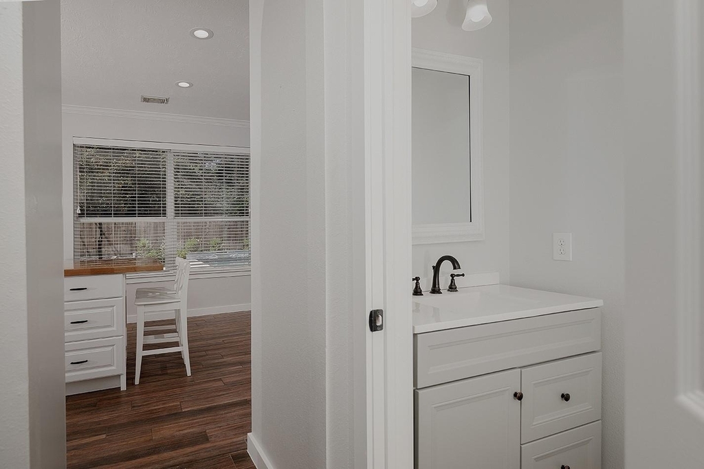 23 Shellbark - Photo 14