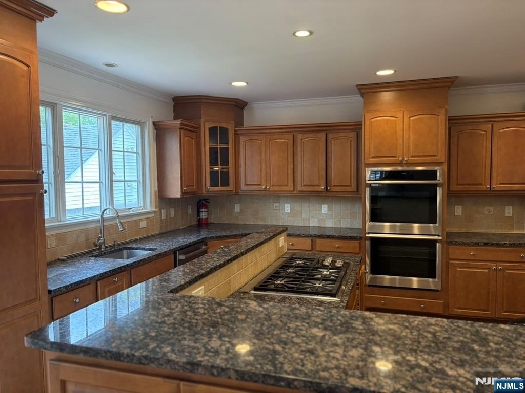 521 Pleasant Valley - Photo 4