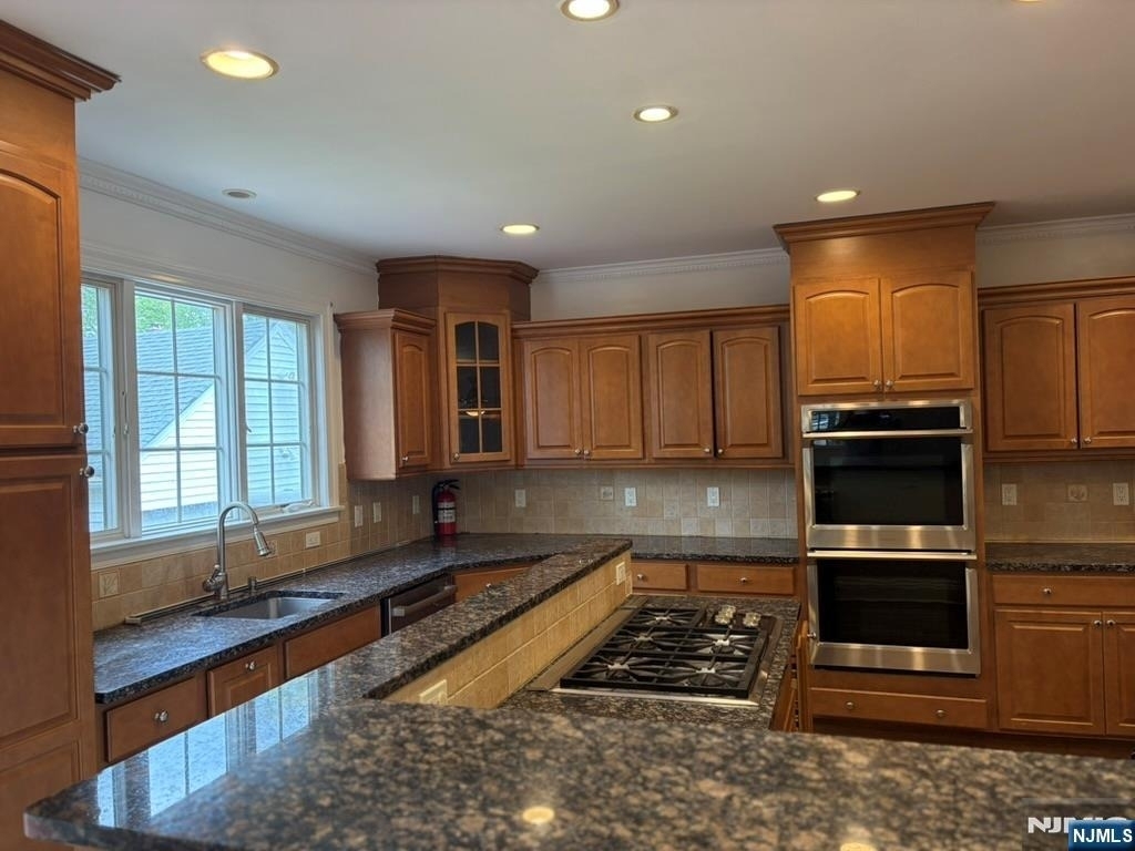521 Pleasant Valley - Photo 5