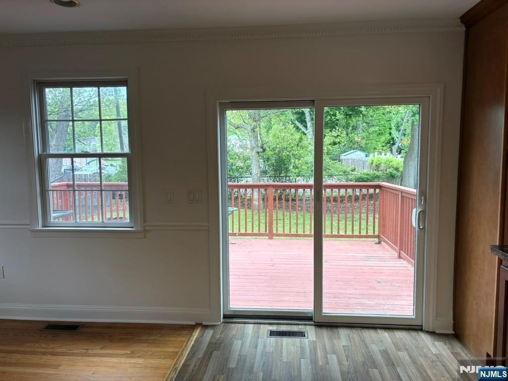 521 Pleasant Valley - Photo 14