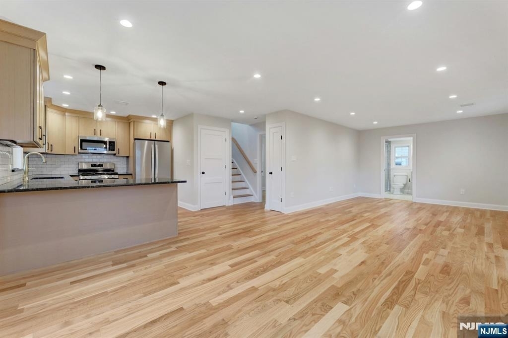 134 Johnson - Photo 7