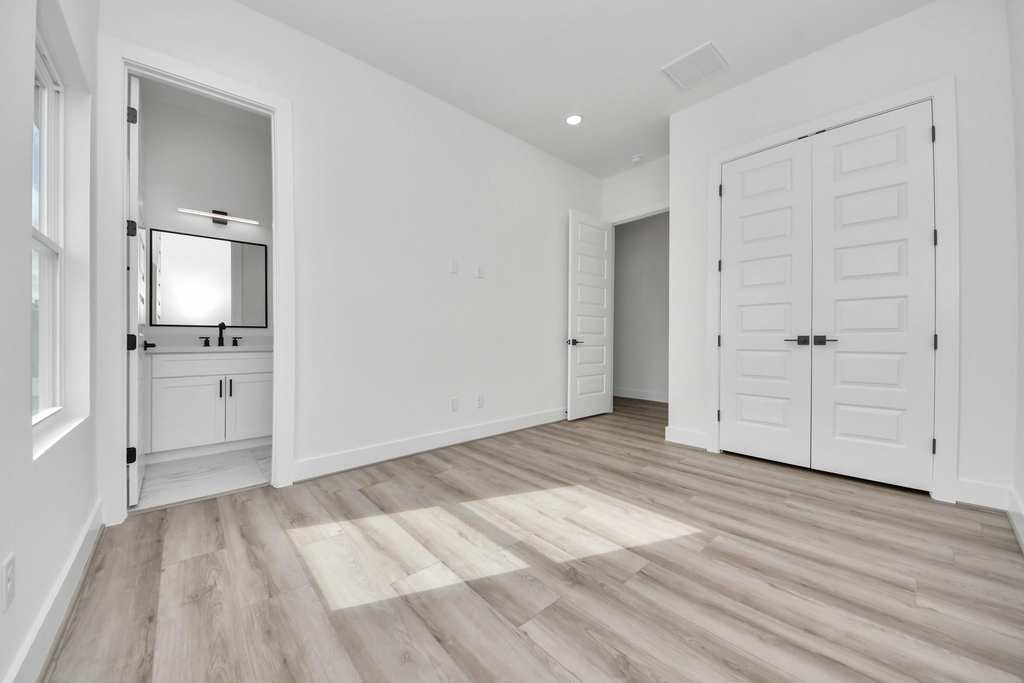 2408 Lorraine Street - Photo 35