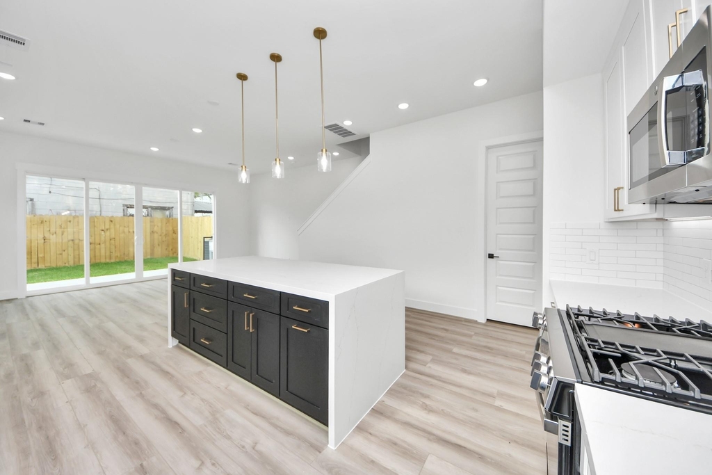 2408 Lorraine Street - Photo 14