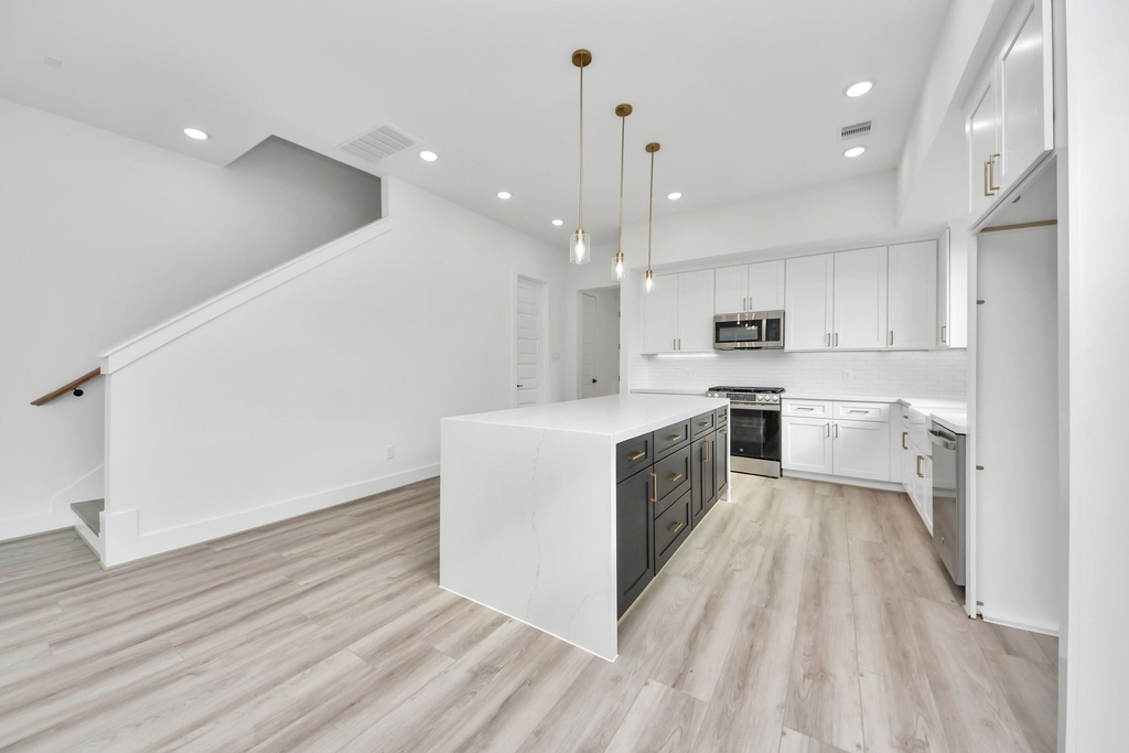 2408 Lorraine Street - Photo 10