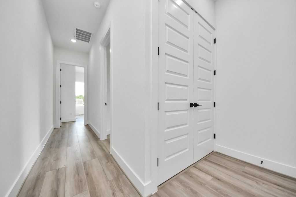 2408 Lorraine Street - Photo 29