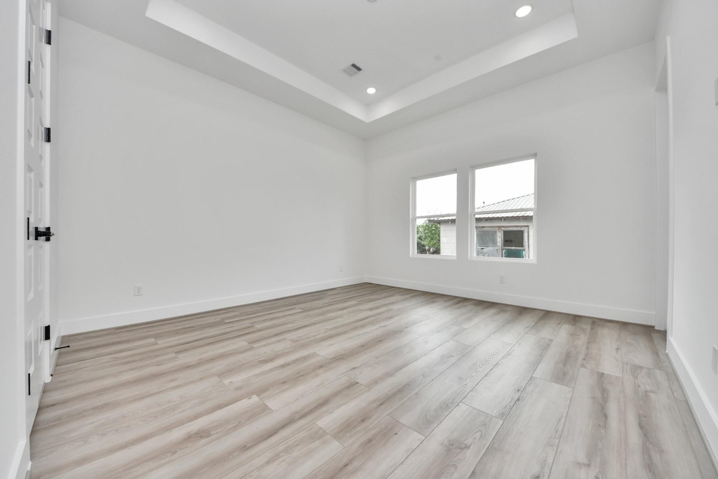2408 Lorraine Street - Photo 23