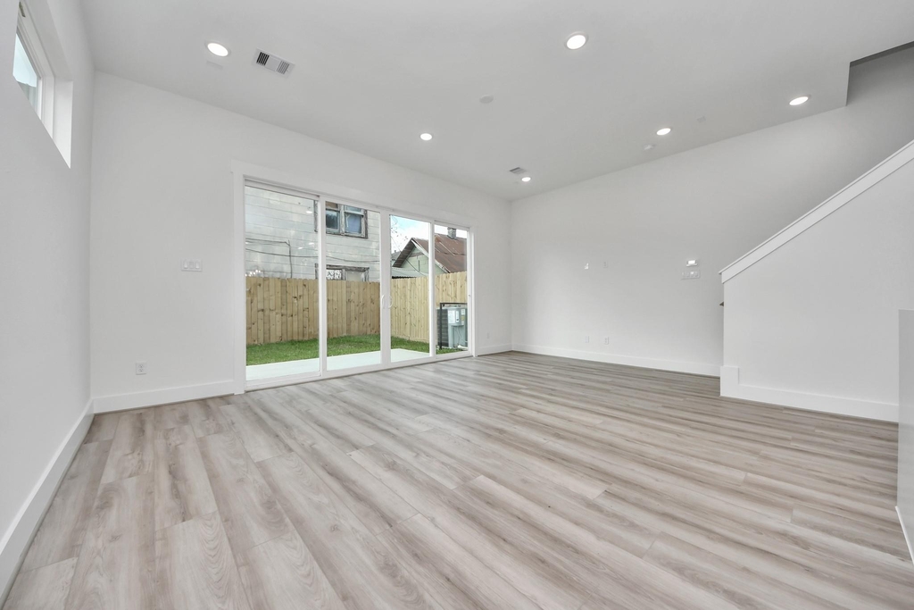 2408 Lorraine Street - Photo 17