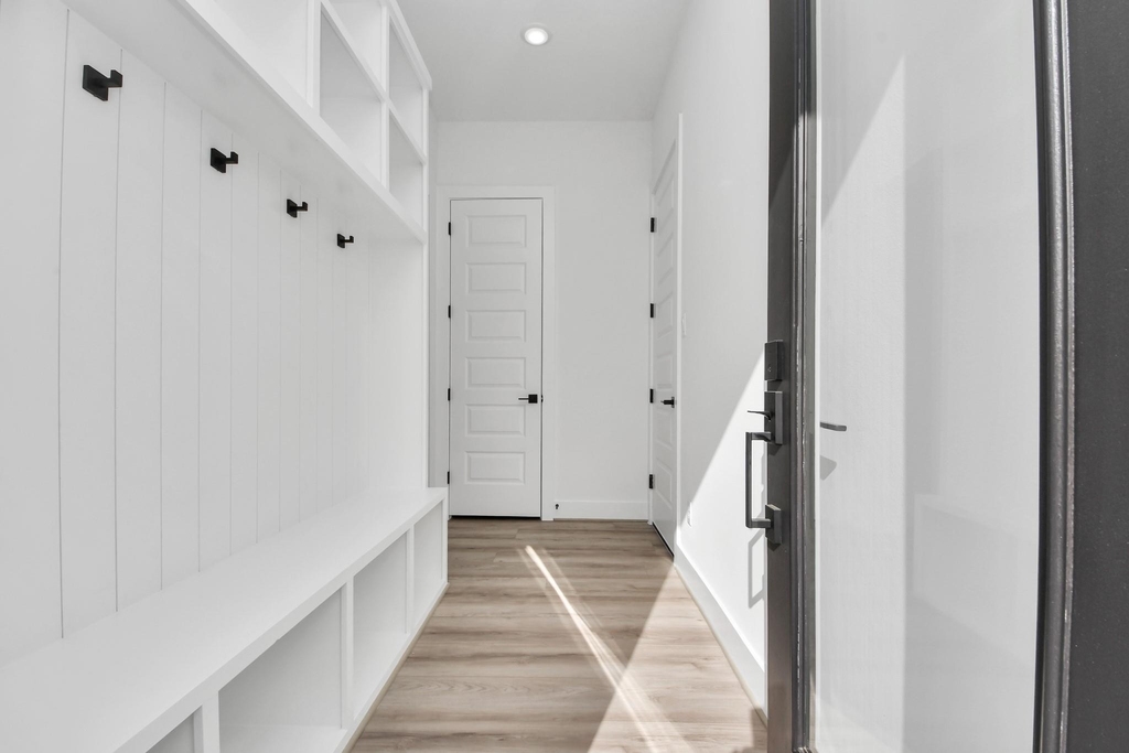 2408 Lorraine Street - Photo 3