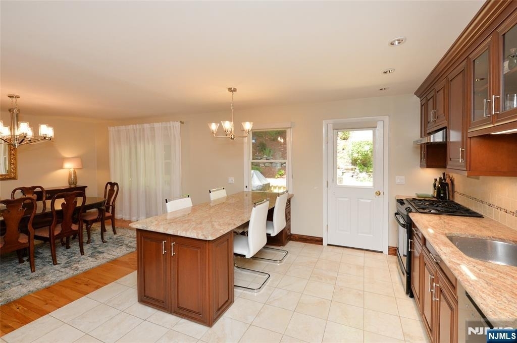 630 Van Emburgh - Photo 3