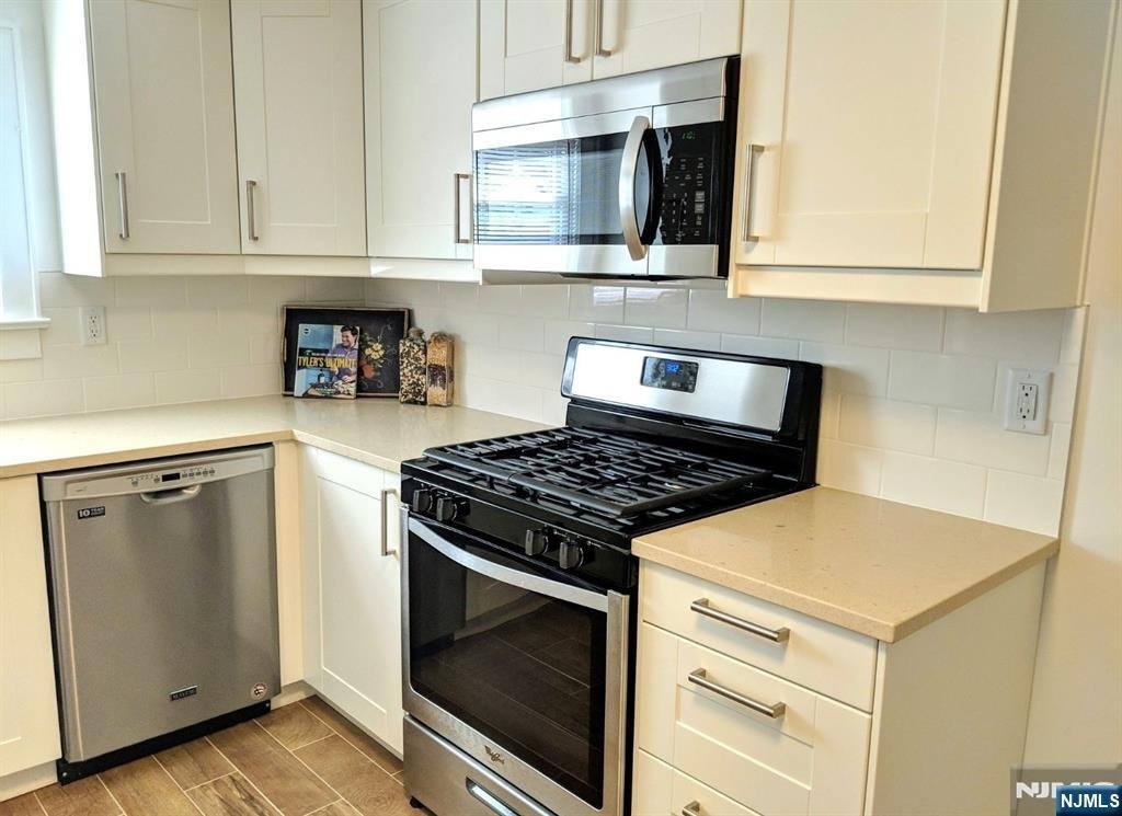 292 Wiley - Photo 3