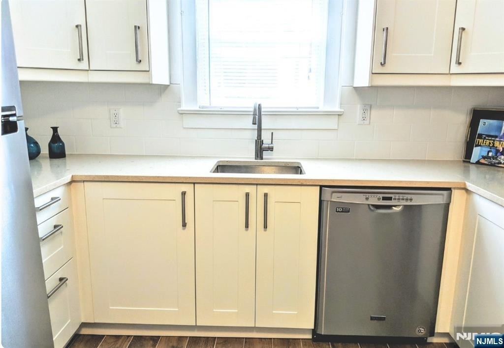 292 Wiley - Photo 2