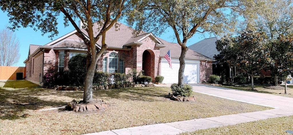 2910 Sandleigh Drive - Photo 1