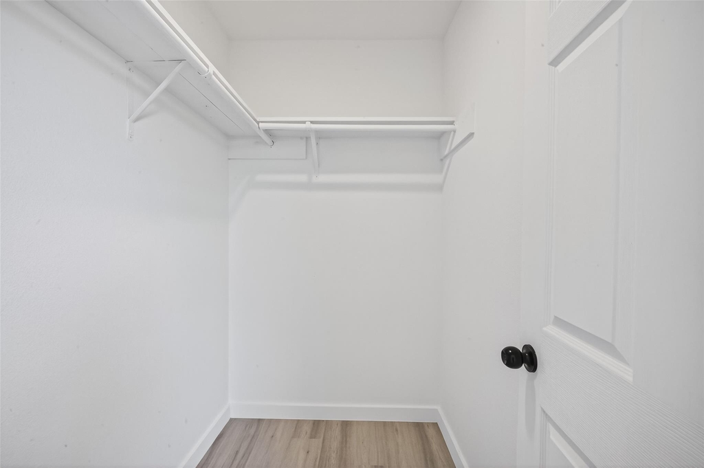 9009 Hilda Street - Photo 9