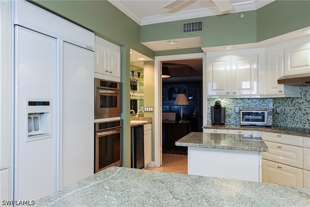 8990 Bay Colony Drive - Photo 8