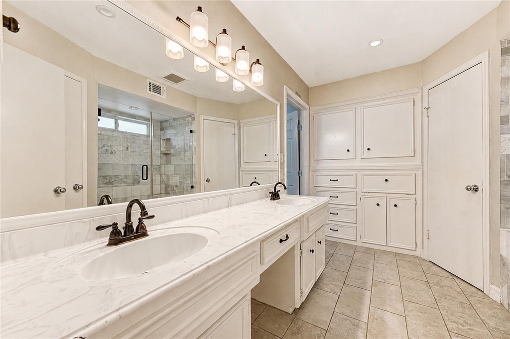 20610 Laurel Lock Drive - Photo 2