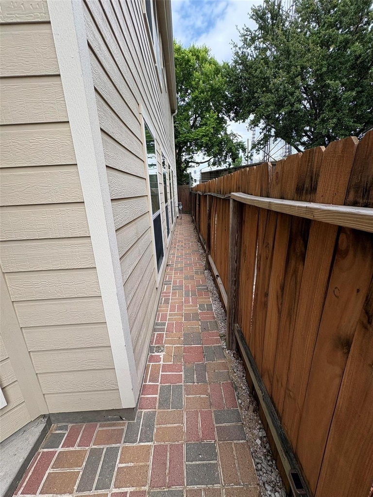 2209 Alabama Street - Photo 5
