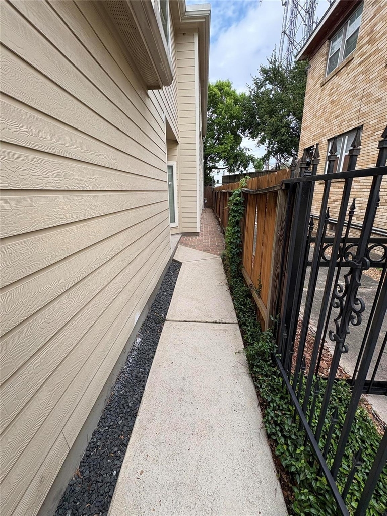 2209 Alabama Street - Photo 1