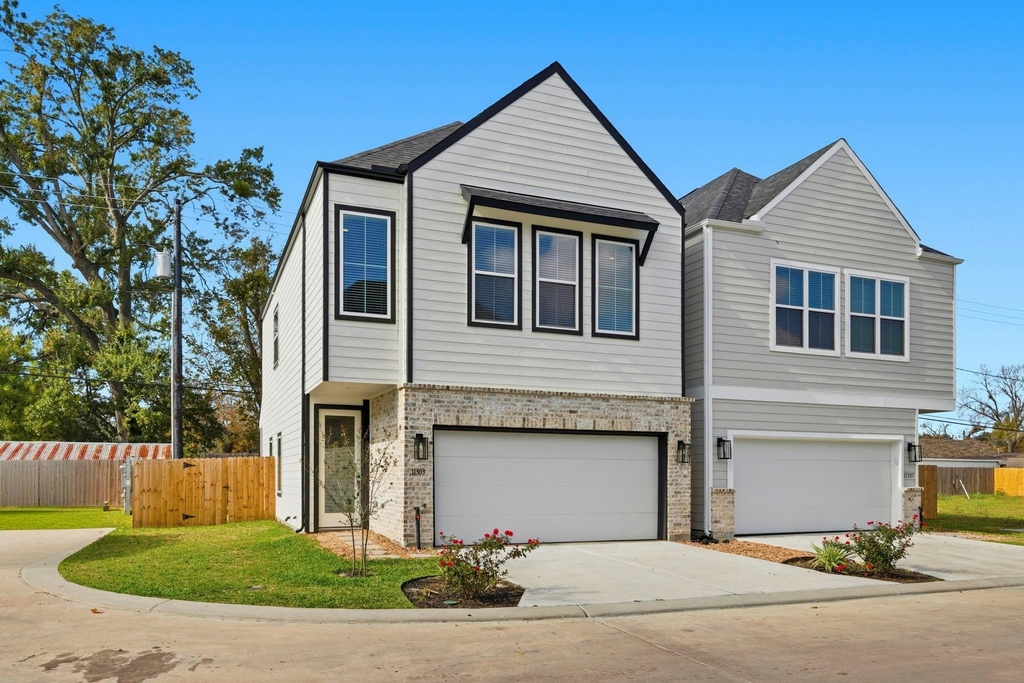 11303 Stonework Grove Lane - Photo 1