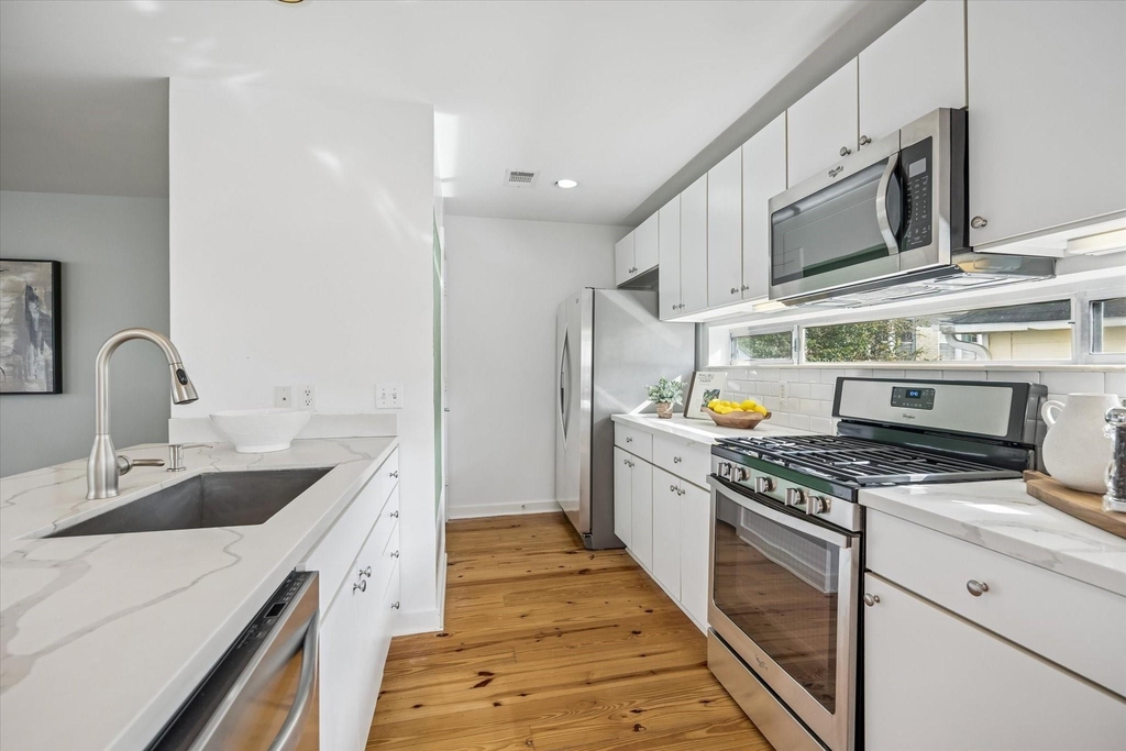 2508 Calumet Street - Photo 7