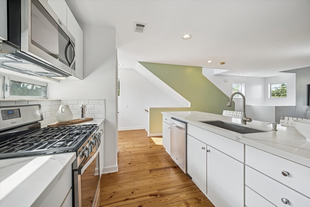 2508 Calumet Street - Photo 8