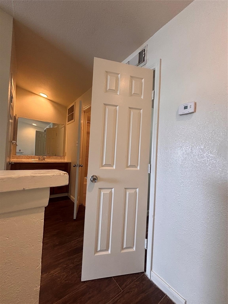 2110 Wilcrest Drive - Photo 19