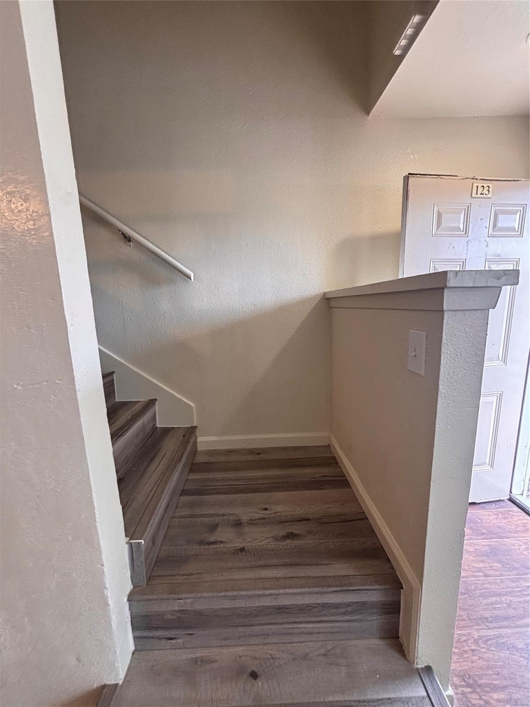 2110 Wilcrest Drive - Photo 10
