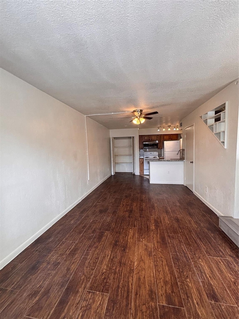 2110 Wilcrest Drive - Photo 6