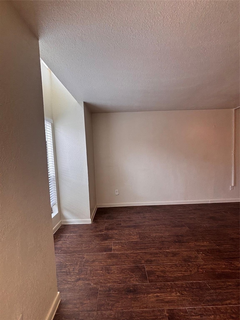 2110 Wilcrest Drive - Photo 4