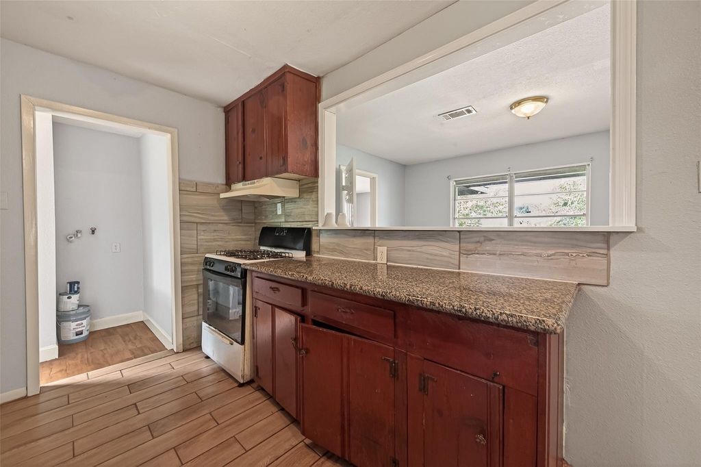 10506 Buffum Street - Photo 8