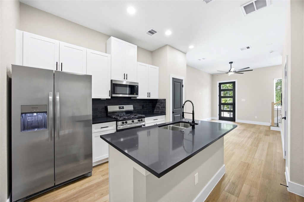 6101 Shotwell Street - Photo 6