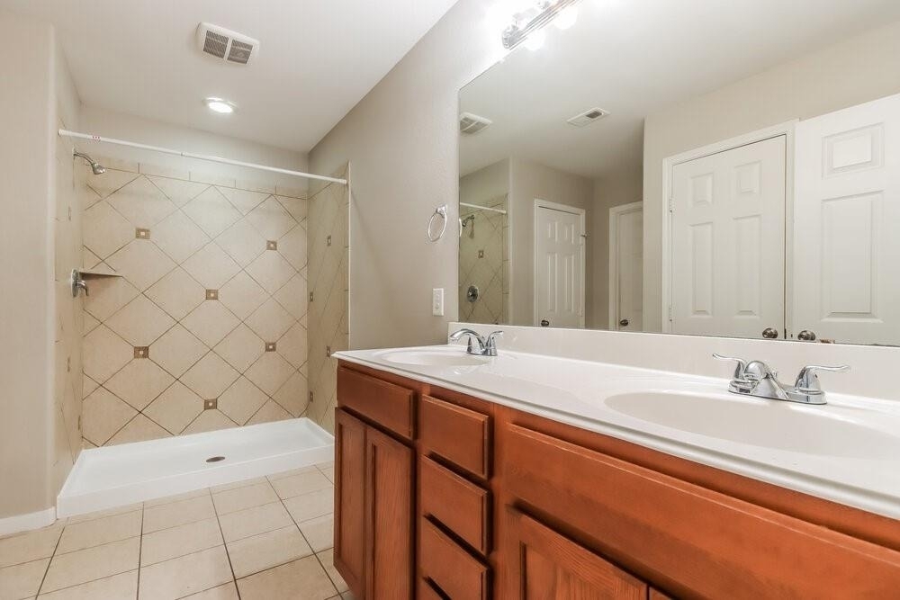 21519 Kings Bend Drive - Photo 7