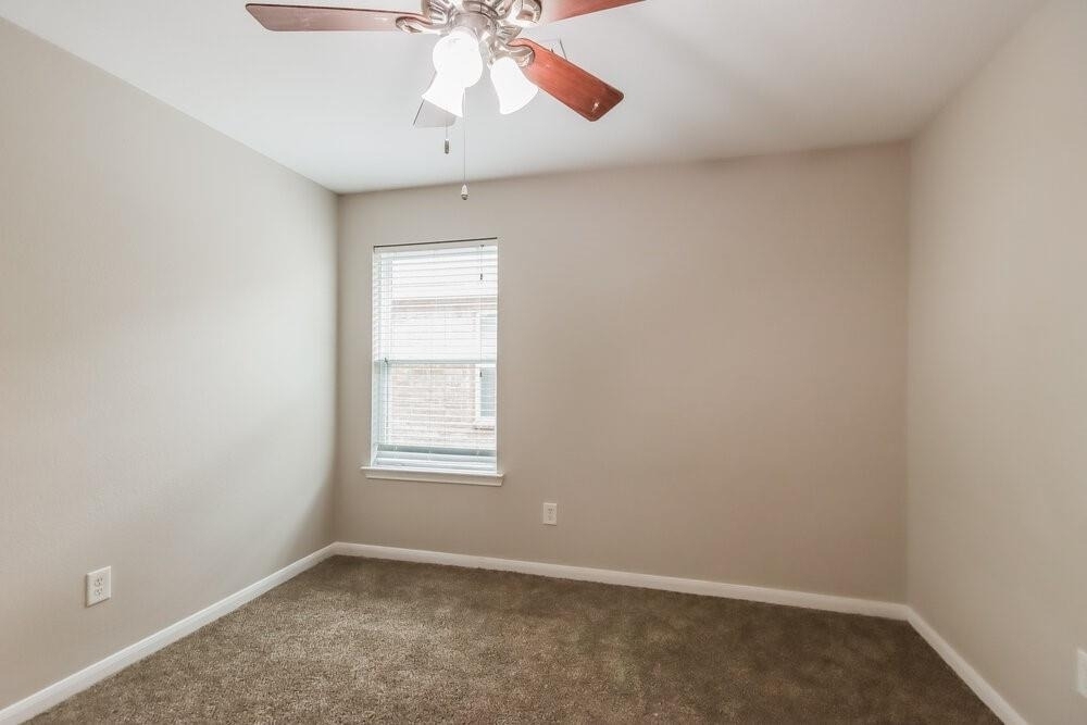 21519 Kings Bend Drive - Photo 8