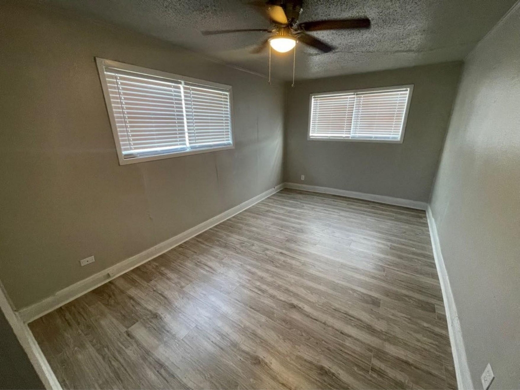 1649 19th Street - Photo 2