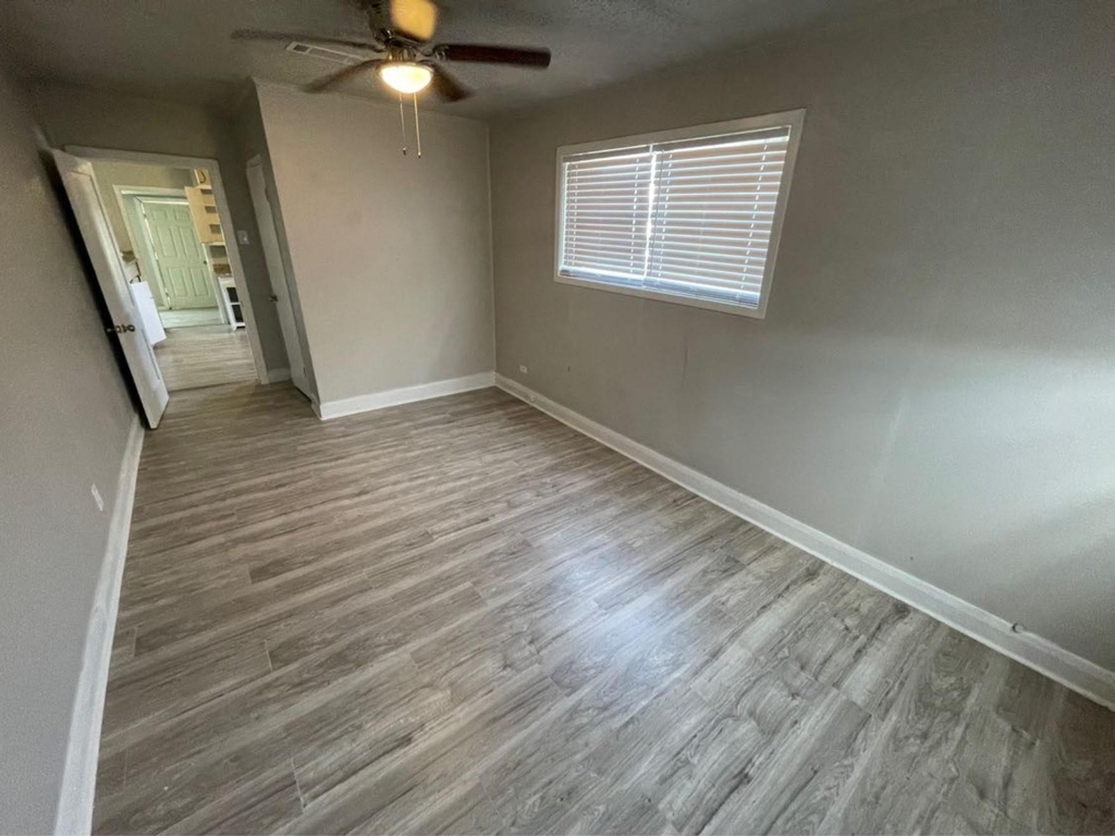 1649 19th Street - Photo 5