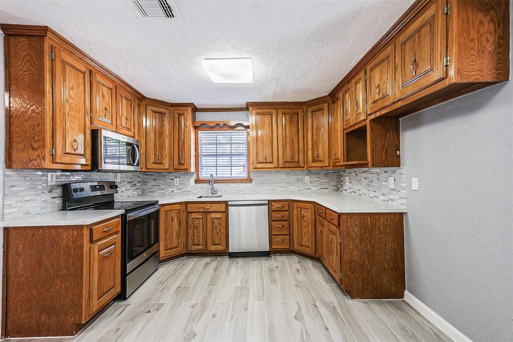 4319 Pine Meadow Drive - Photo 3