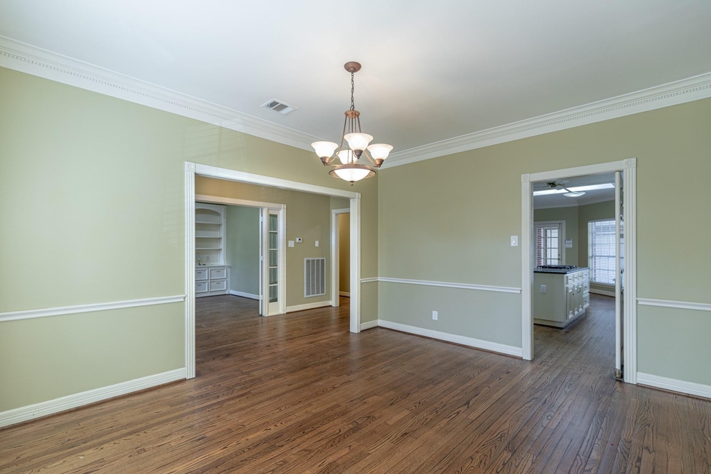 4418 Jane Street - Photo 10