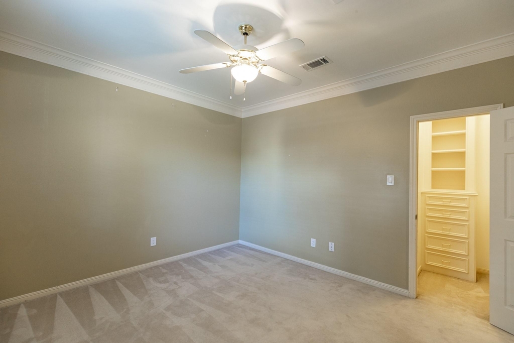 4418 Jane Street - Photo 23
