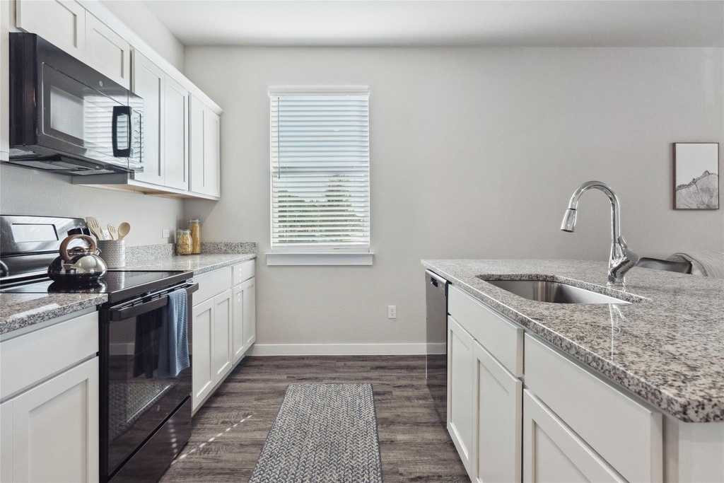 520-1304b Powell Drive - Photo 13