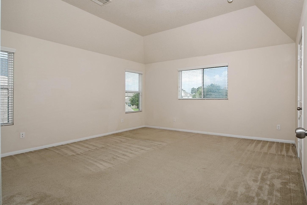 9960 Hyacinth Way - Photo 14