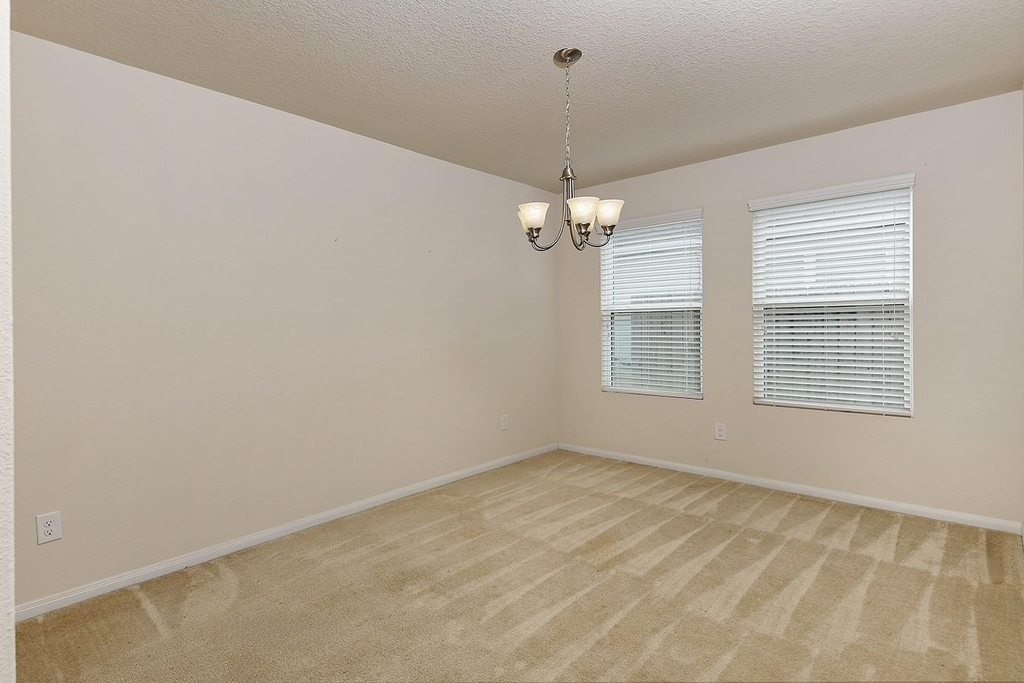 9960 Hyacinth Way - Photo 6