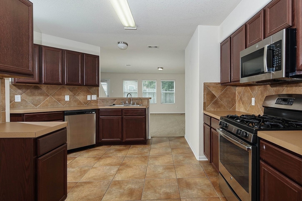 9960 Hyacinth Way - Photo 5
