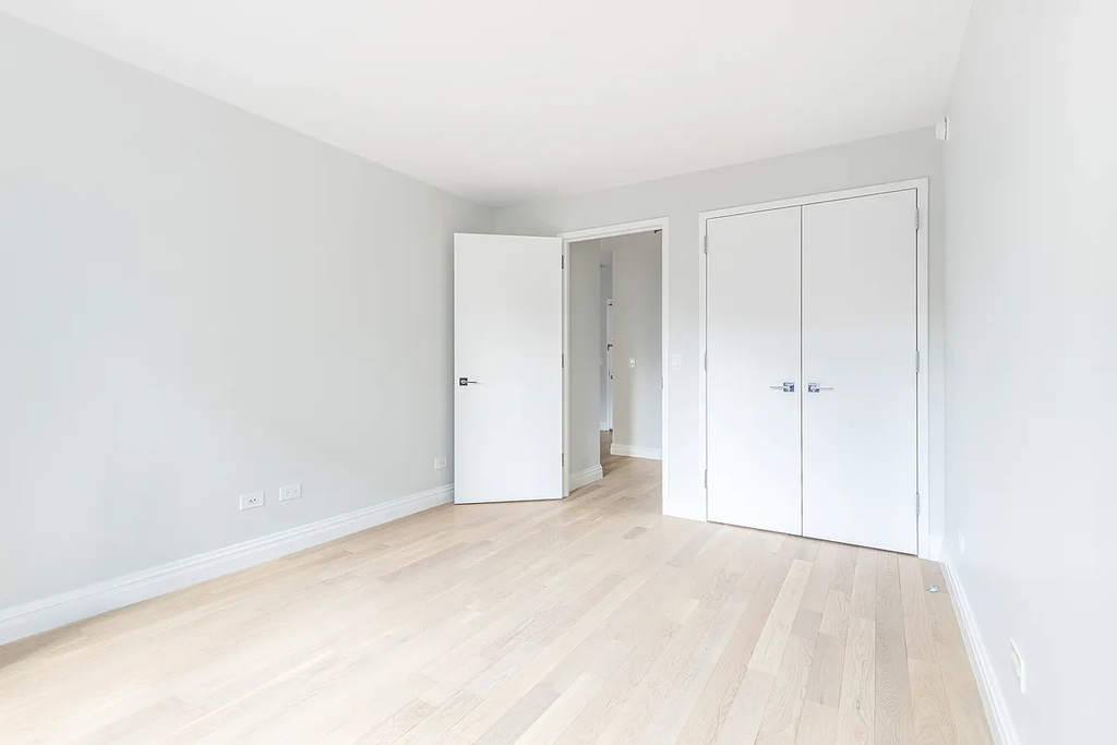 West 48th Street, New York, NY 10019 - Photo 3